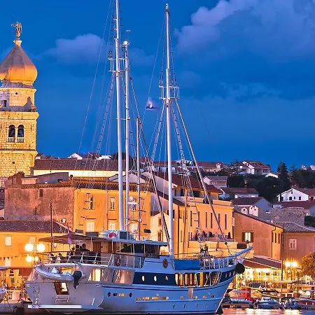 Mit Blick Auf Und Grossem Balkon Krk Town