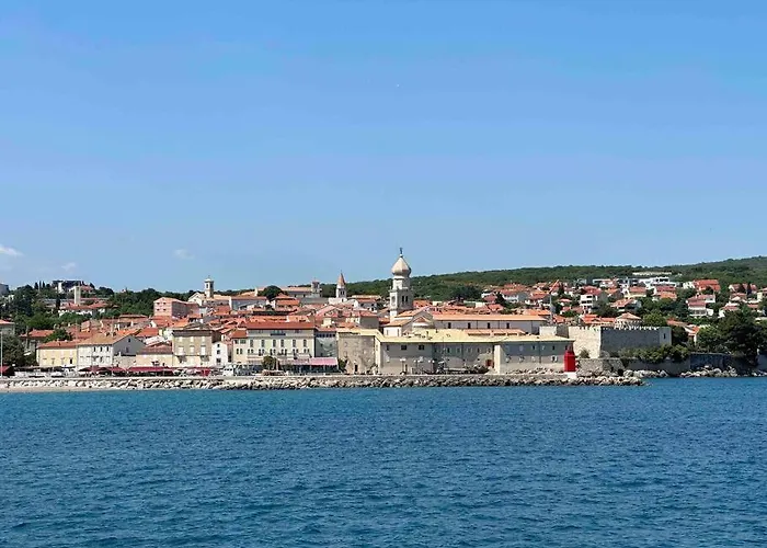 Mit Blick Auf Und Grossem Balkon *