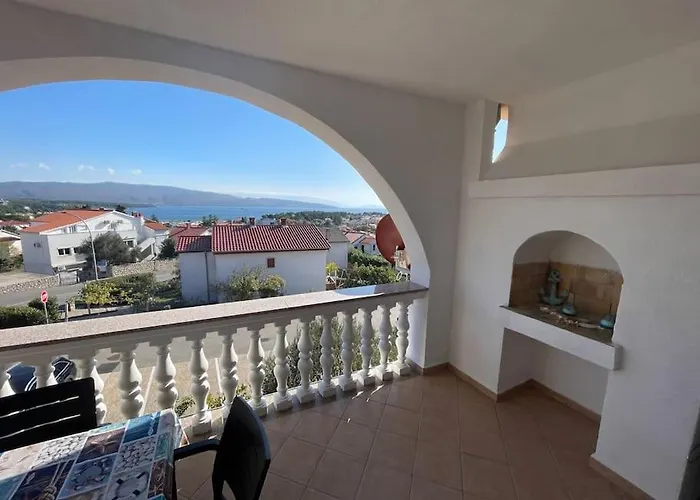 Mit Blick Auf Und Grossem Balkon *