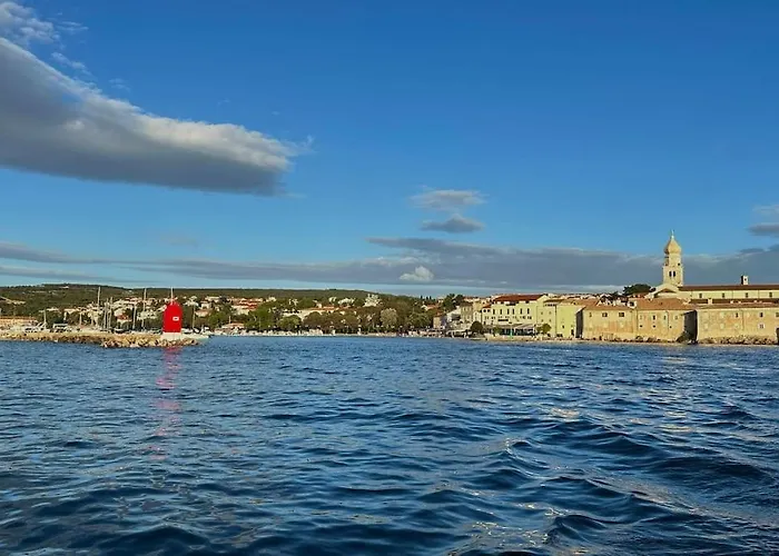 Mit Blick Auf Und Grossem Balkon *