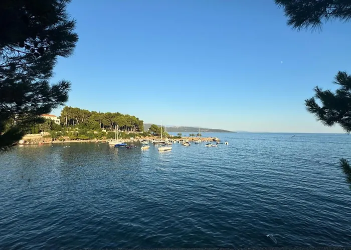 Mit Blick Auf Und Grossem Balkon