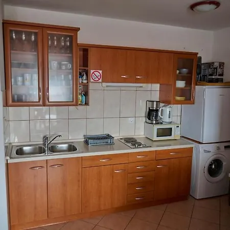 Mit Blick Auf Und Grossem Balkon * Krk Town