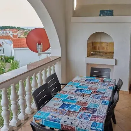Appartamento Mit Blick Auf Und Grossem Balkon