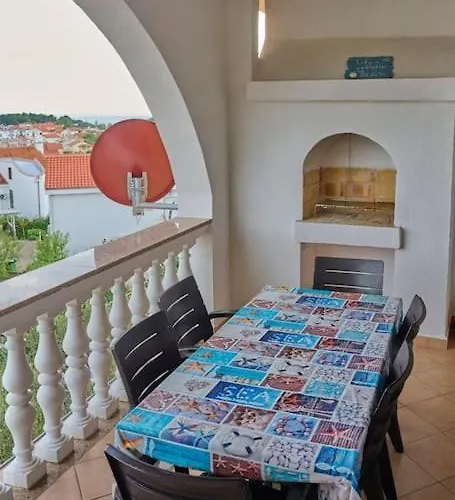 Apartmán Mit Blick Auf Und Grossem Balkon